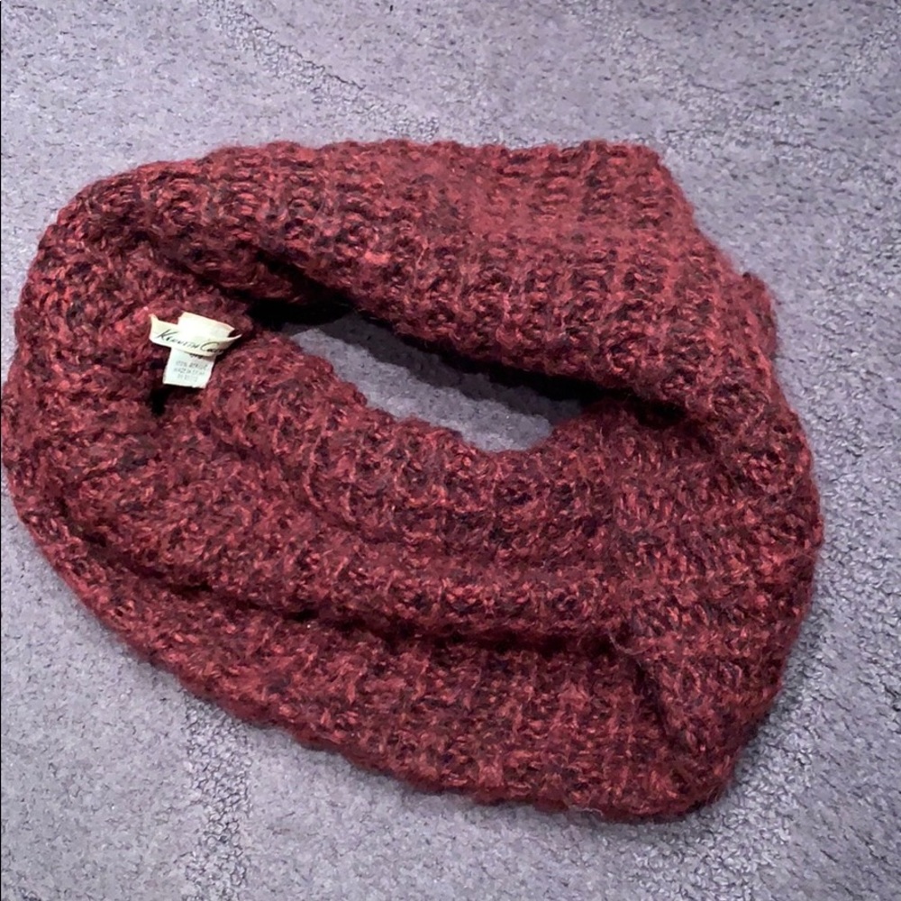 Maroon scarf